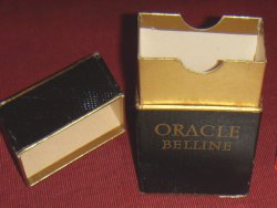 Oracle Belline en boite simili-cuir de serpent noir et texte or dor